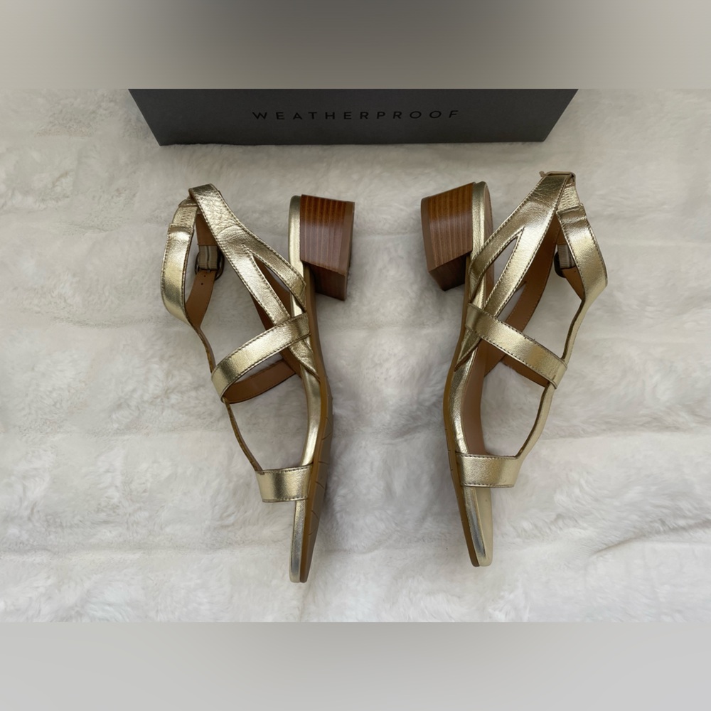 Aquatalia Sandals. - Picture 5 of 15